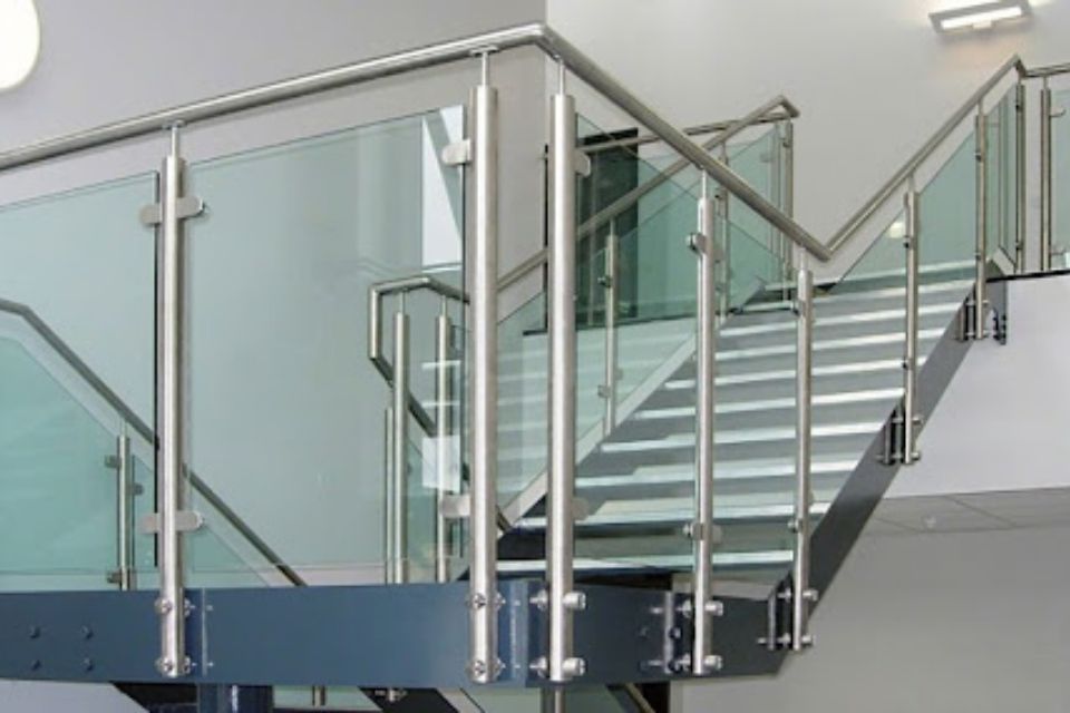 Küpeşte & Korkuluk Sistemleri